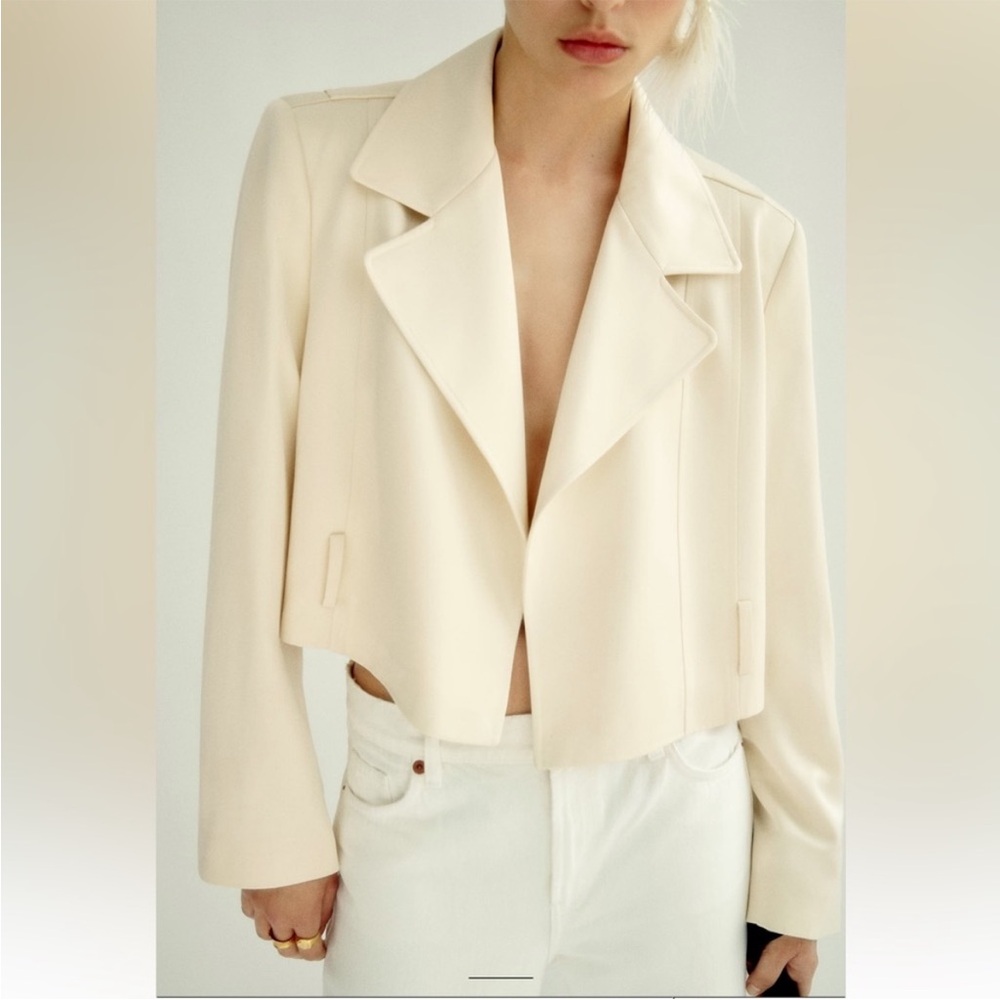 Zara Ivory Cropped Blazer with Wide Lapels